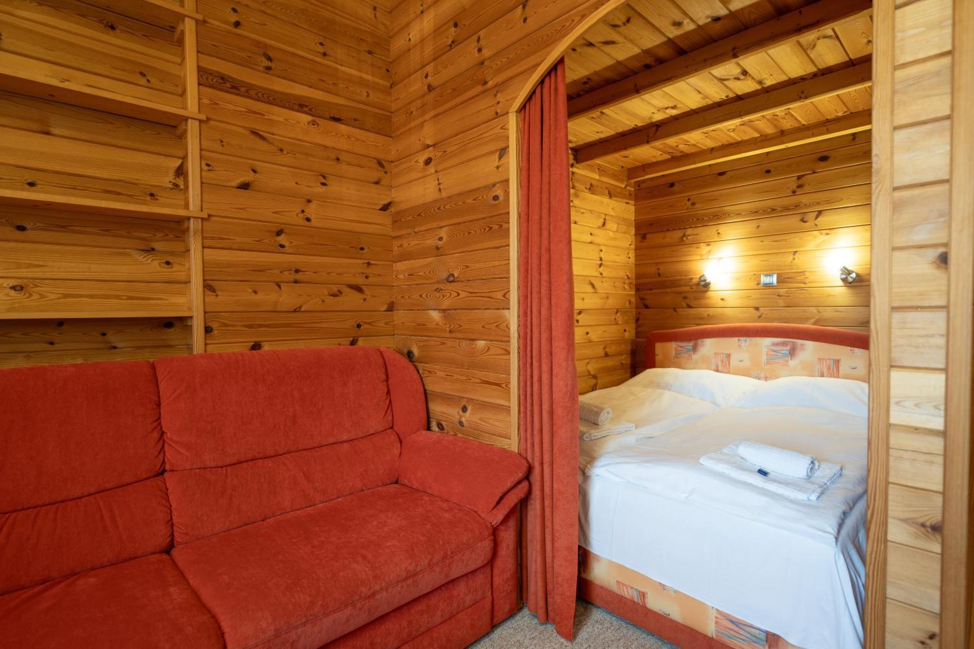 Ea Horsky Hotel Hajenka Модрава Экстерьер фото